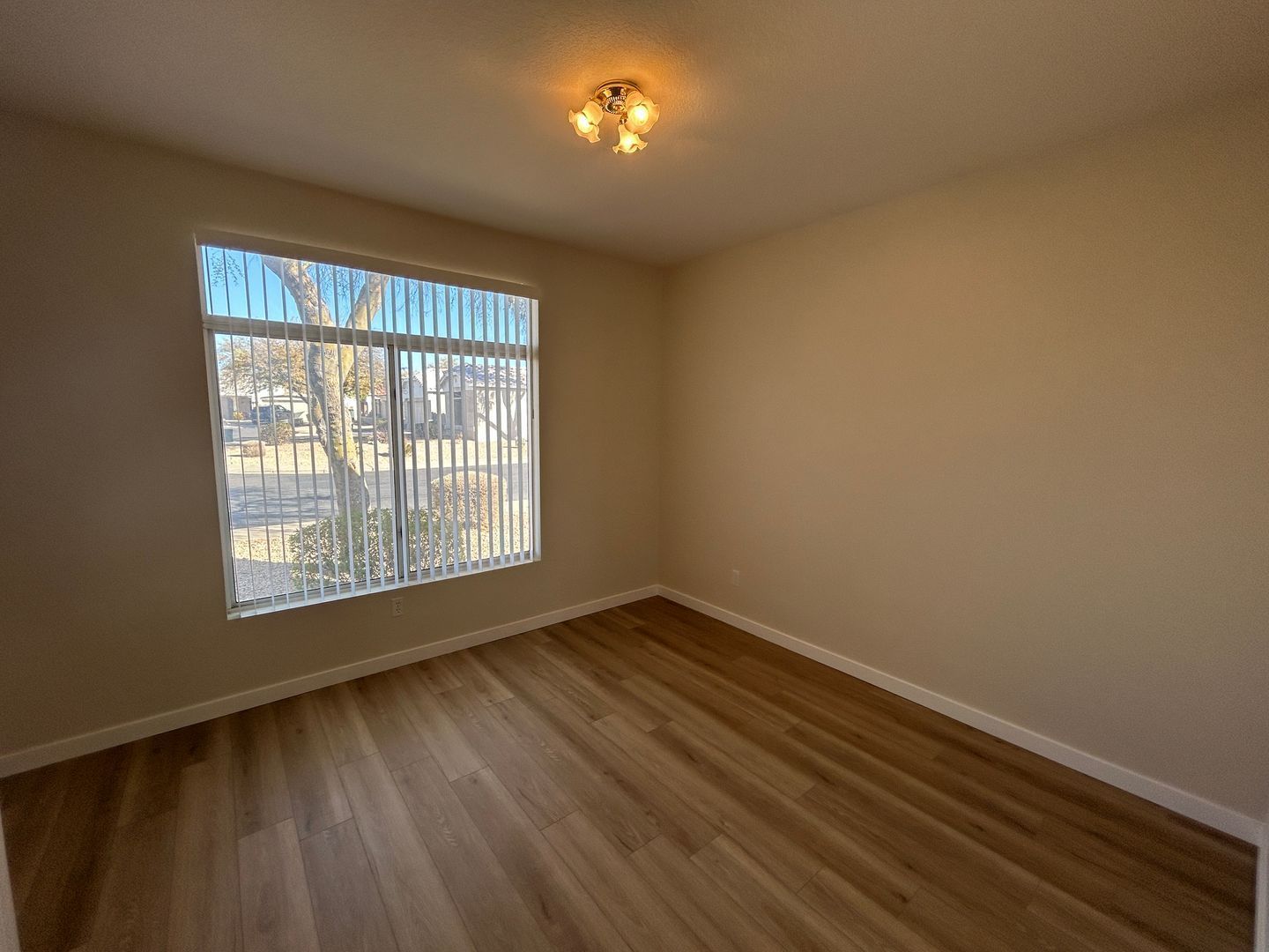 Nicely updated 2 bedroom / 2 bathroom home in Sun City West (age restricted community) ready for immediate move-in !! property image