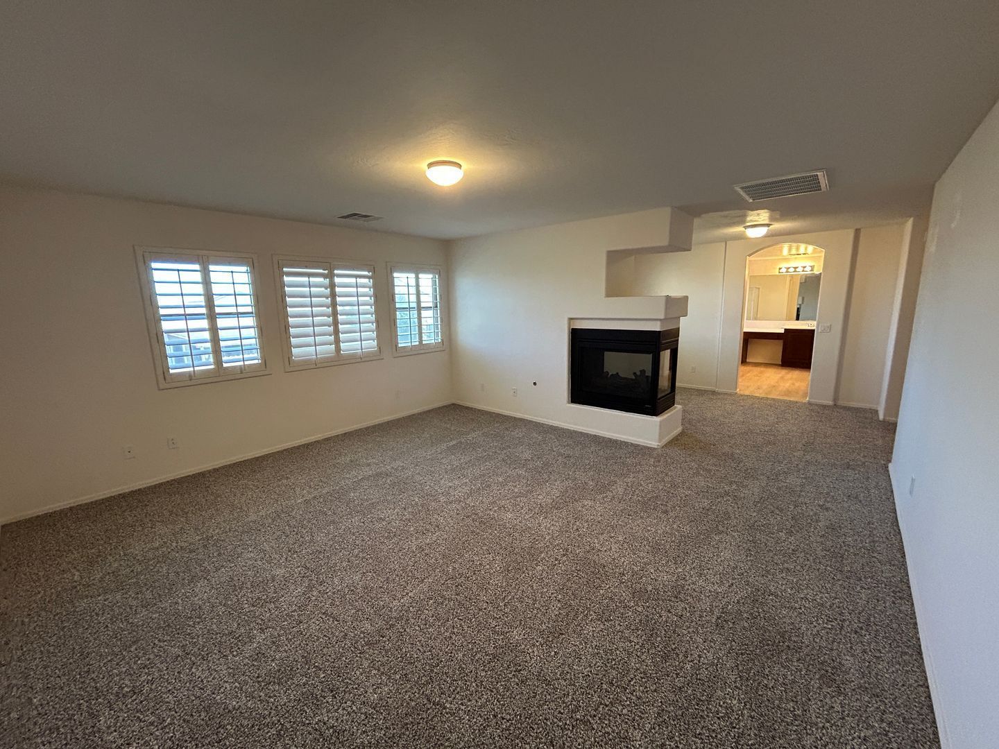 Incredible 6 bedrooms/3.5 bathrooms/ Loft (plus Casita) ready for June 10th Move in! property image