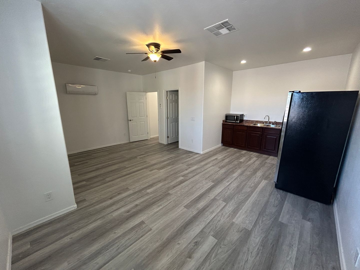 Incredible 6 bedrooms/3.5 bathrooms/ Loft (plus Casita) ready for June 10th Move in! property image