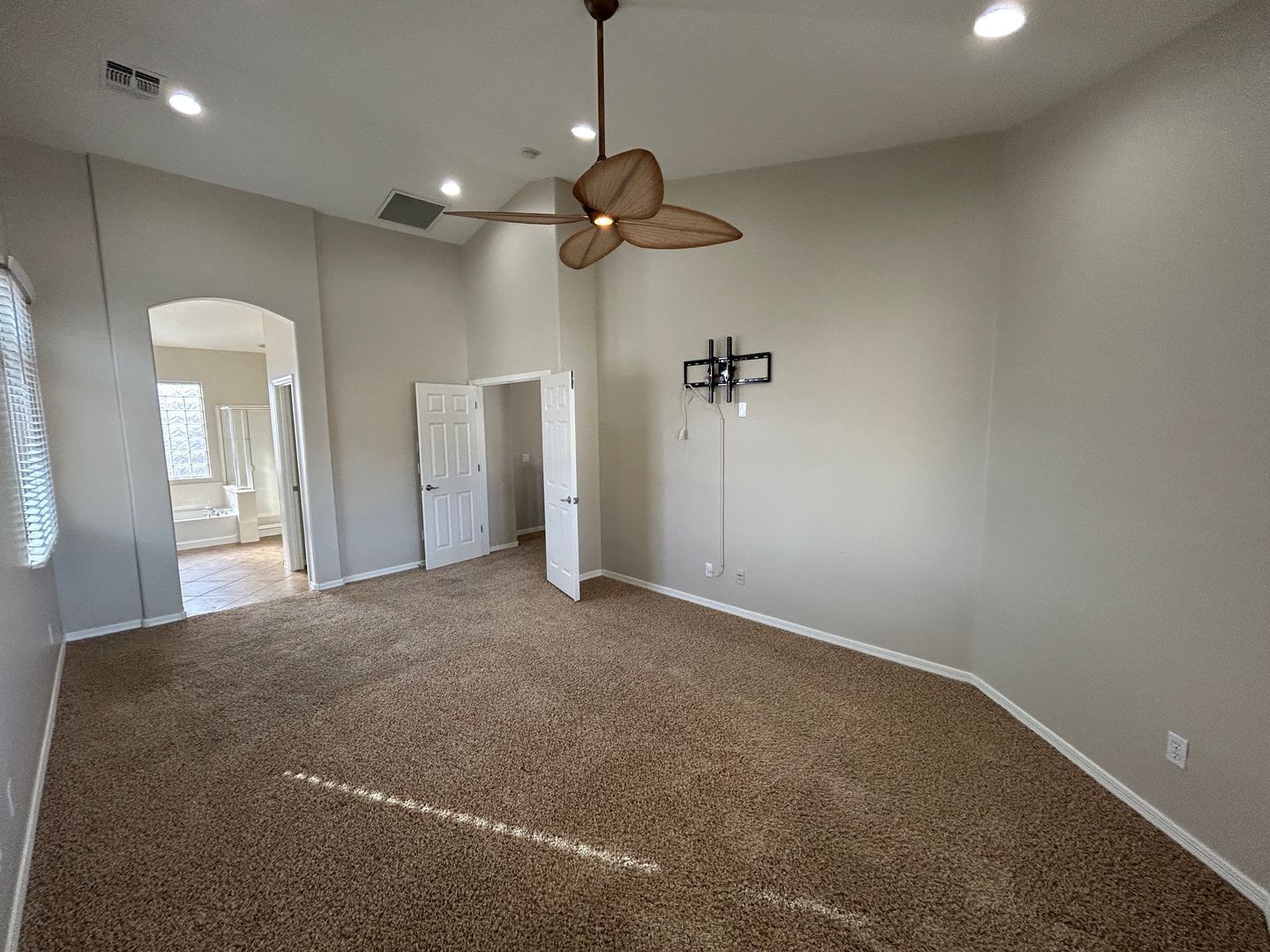 Location Location !!  Beautiful 5 bedroom / 3 bathroom home in Stetson Valley ready for immediate move in !! property image