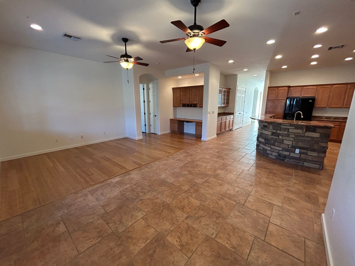 Fantastic Home with pool/spa location in Litchfield Park ready for early June move in! property image