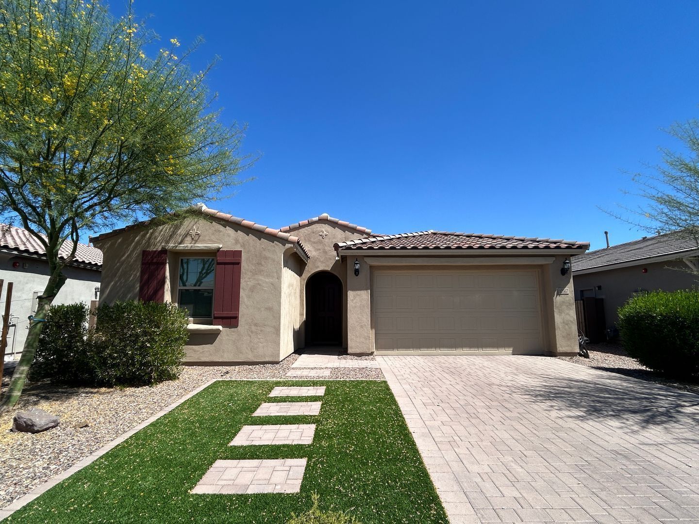 Furnished or Unfurnished Home - 12 Month Minimum Lease (4 bedrooms/3 bathrooms-plus den) WITH POOL in Vistancia is ready for immediate move-in property image