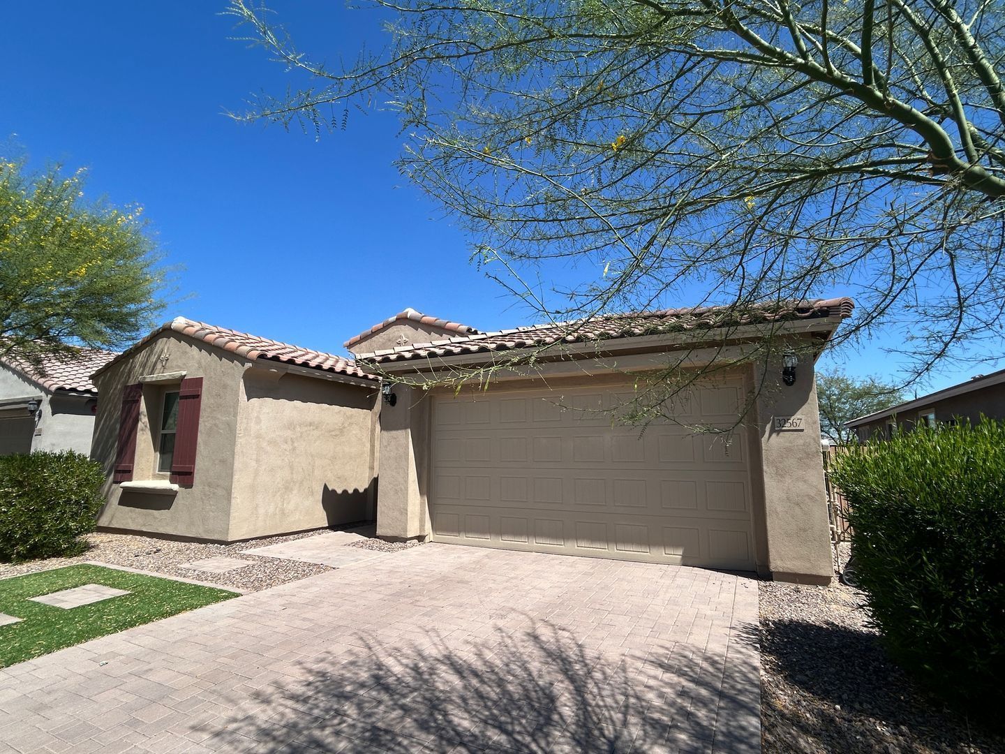 Furnished or Unfurnished Home - 12 Month Minimum Lease (4 bedrooms/3 bathrooms-plus den) WITH POOL in Vistancia is ready for immediate move-in property image