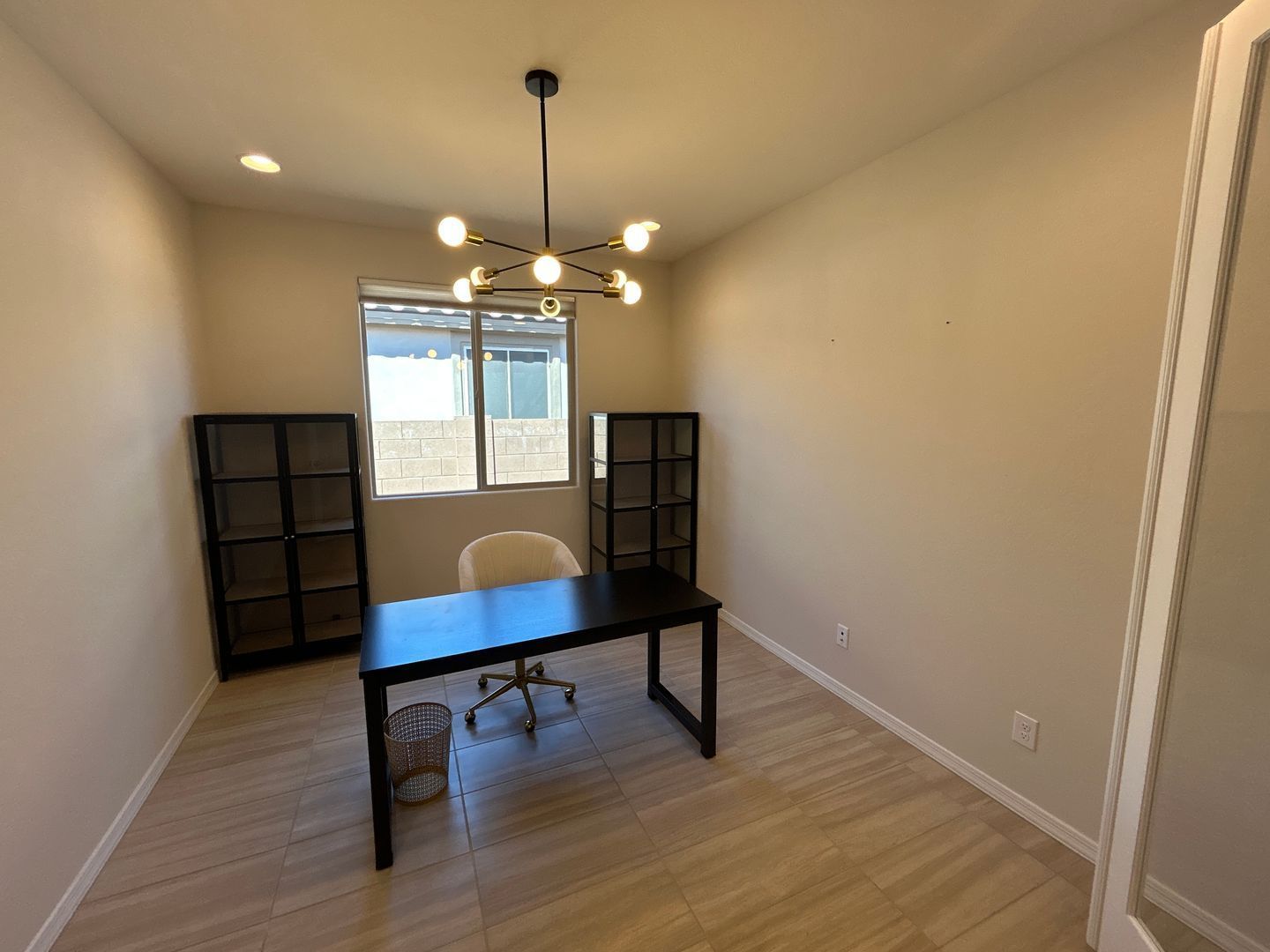 Furnished or Unfurnished Home - 12 Month Minimum Lease (4 bedrooms/3 bathrooms-plus den) WITH POOL in Vistancia is ready for immediate move-in property image