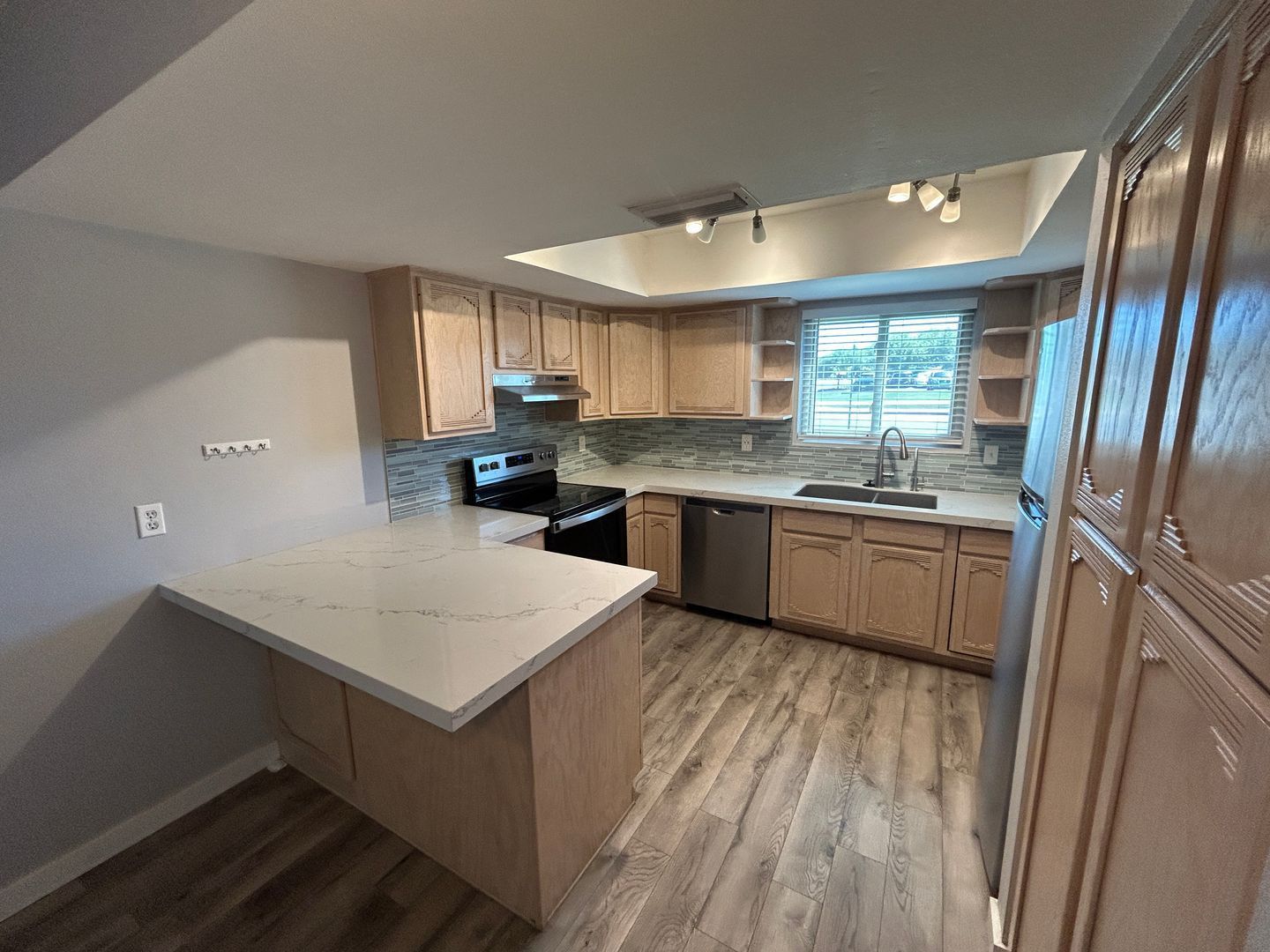 Updated Bellair Townhome with SOLAR (3 bed/2 bath) ready for immediate move-in property image