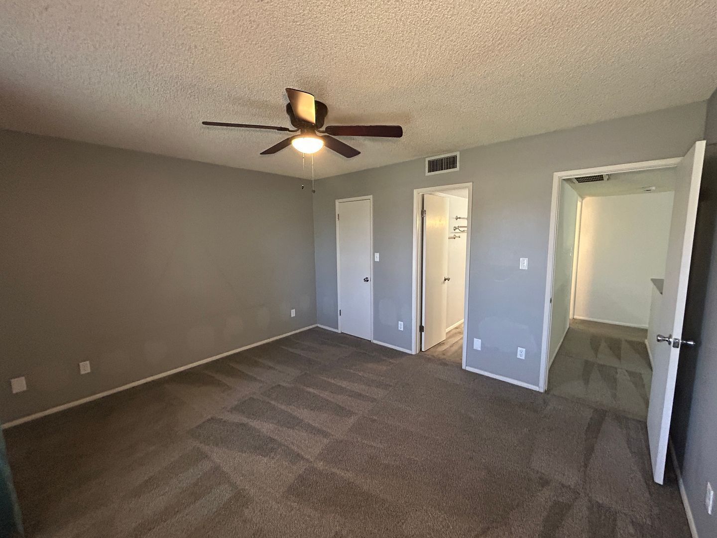 Updated Bellair Townhome with SOLAR (3 bed/2 bath) ready for immediate move-in property image