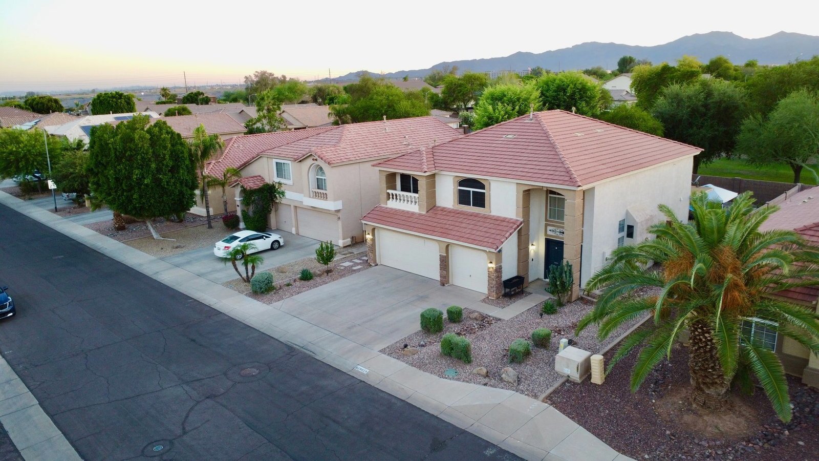 Nicely updated 4 bedrooms/2.5 bathroom home in Surprise ready for early August move-in property image