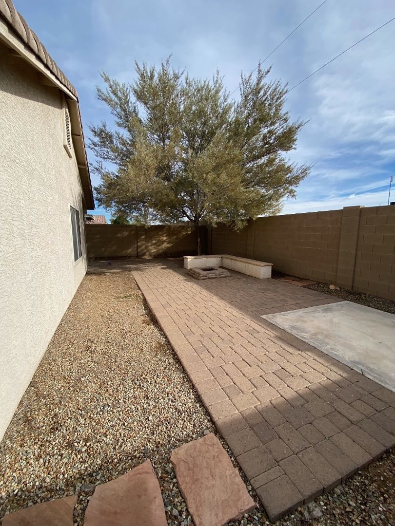 4 bedroom 2 bath home in Citrus Point is available for an early Julu Move in! property image