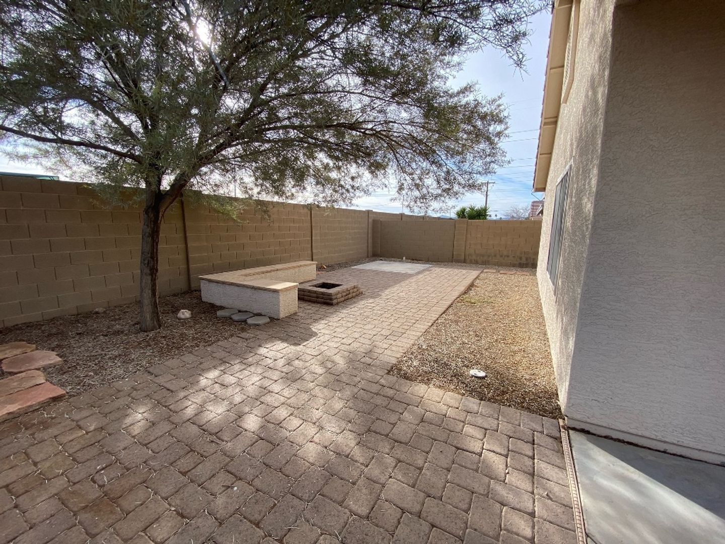 4 bedroom 2 bath home in Citrus Point is available for an early Julu Move in! property image