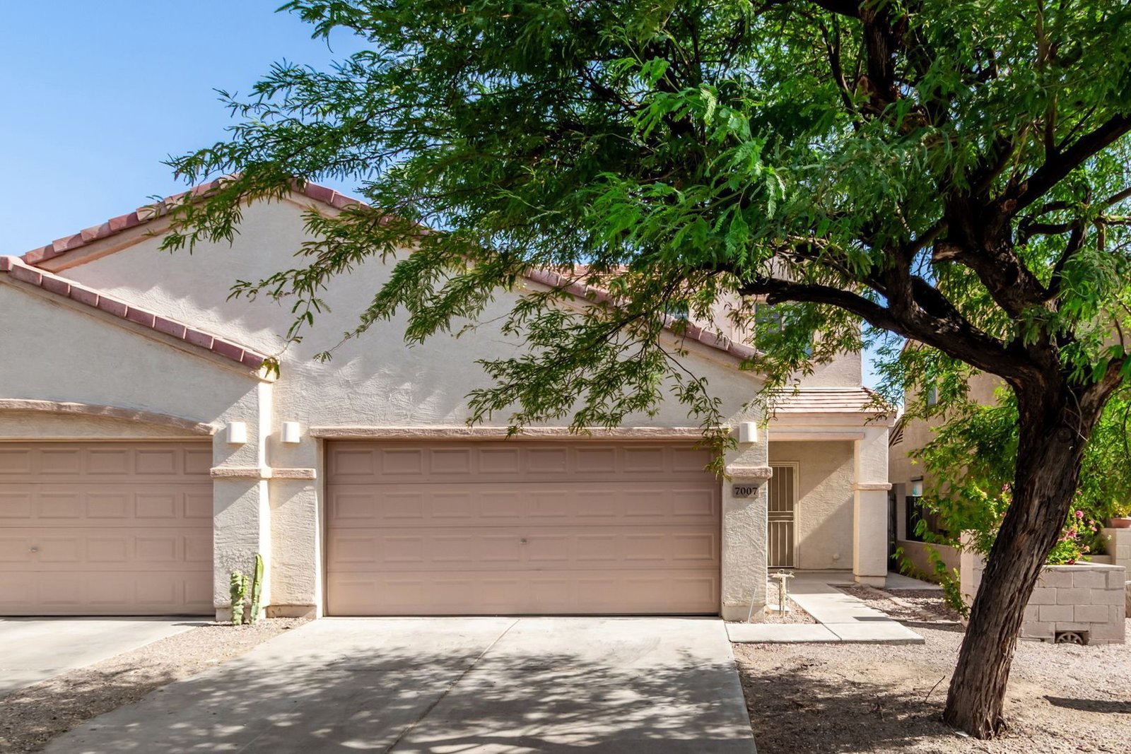 Fantastic 3 bedroom / 2.5 bathroom home in Peoria ready for an early July move-in!! property image