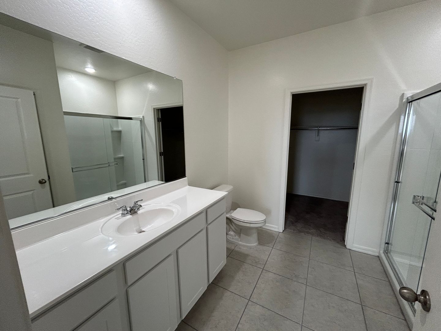 INCREDIBLE BRAND NEW HOME THAT BACKS THE PRESERVE -  3 bedroom / 2 bathrooms !! property image