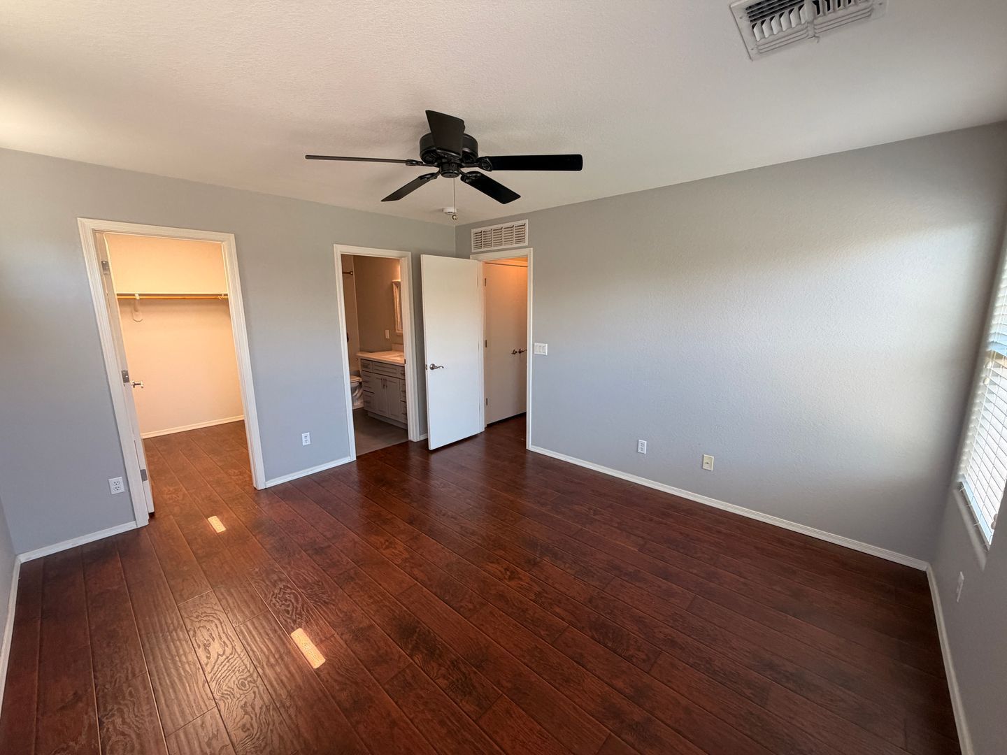 Nicely Updated Home in Sierra Montana ready for immediate move-in property image