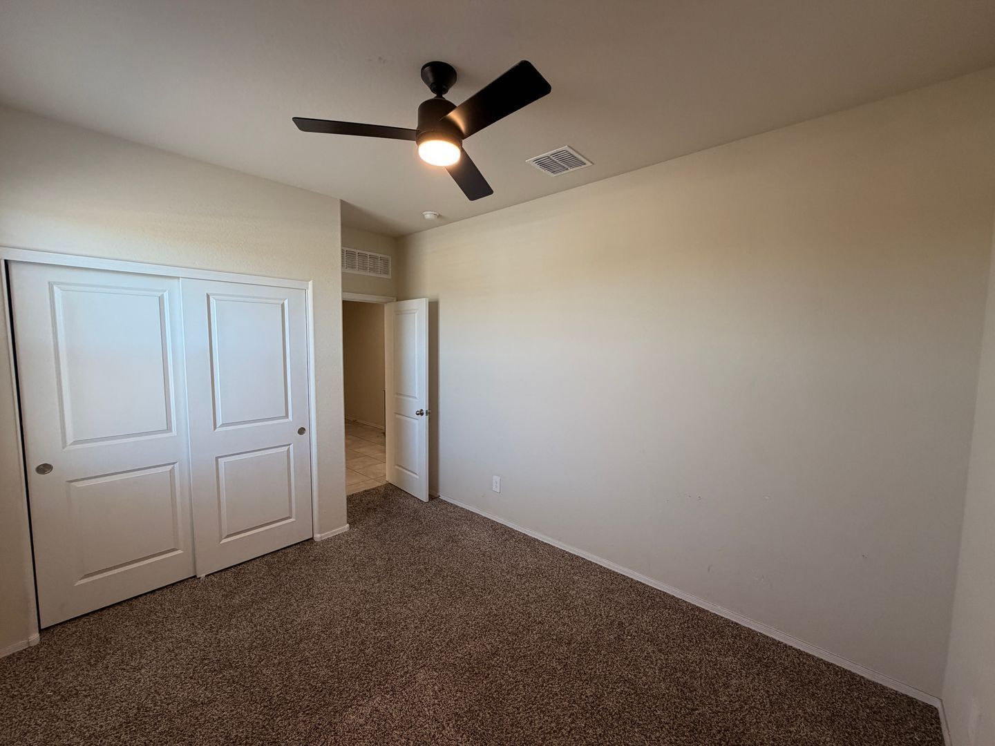 Wonderful Home in Rio Rancho Estates (3 bedroom/2 bathroom) ready for immediate move-in property image
