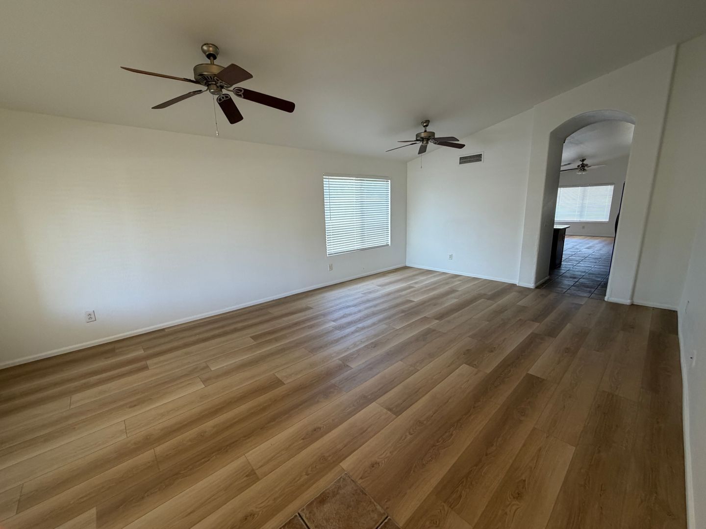 Move-In Ready 3-Bed, 2-Bath Home in Goodyear property image