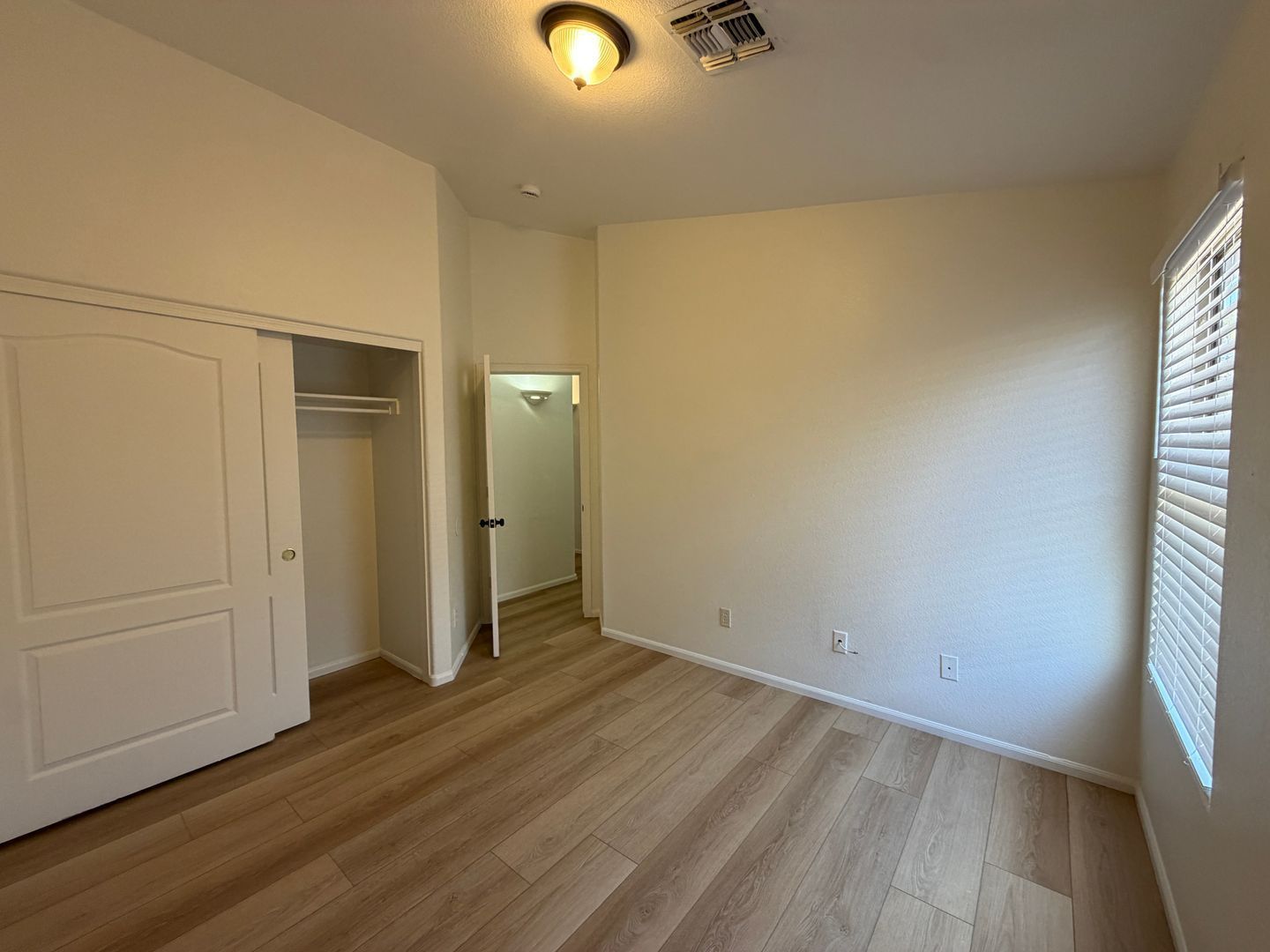 Move-In Ready 3-Bed, 2-Bath Home in Goodyear property image