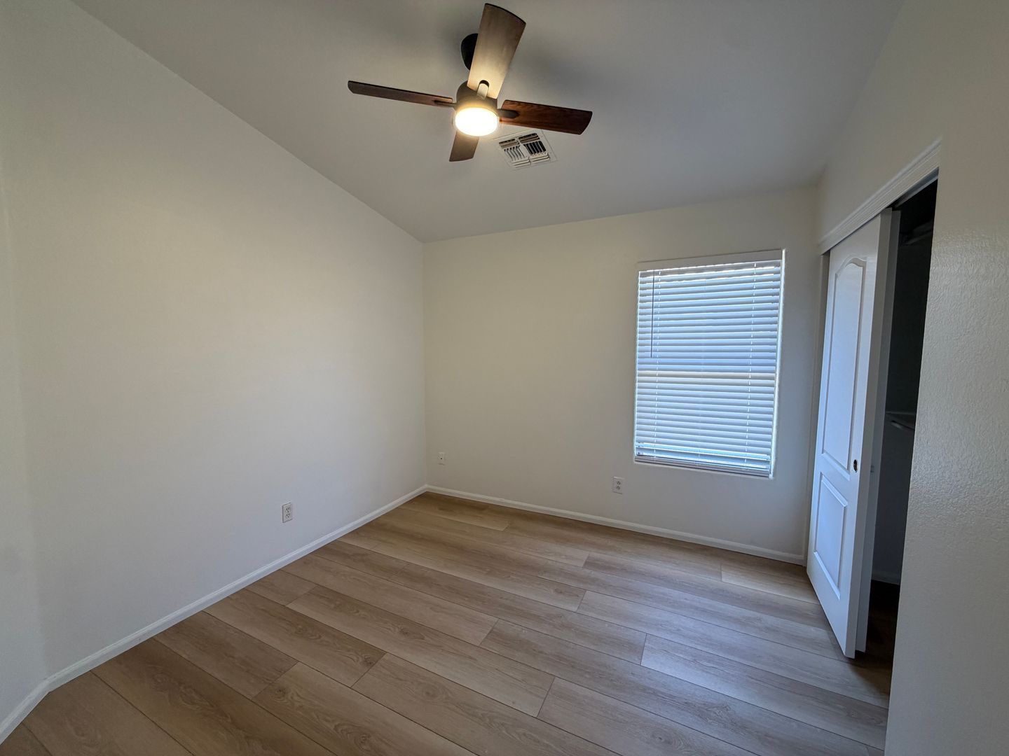 Move-In Ready 3-Bed, 2-Bath Home in Goodyear property image