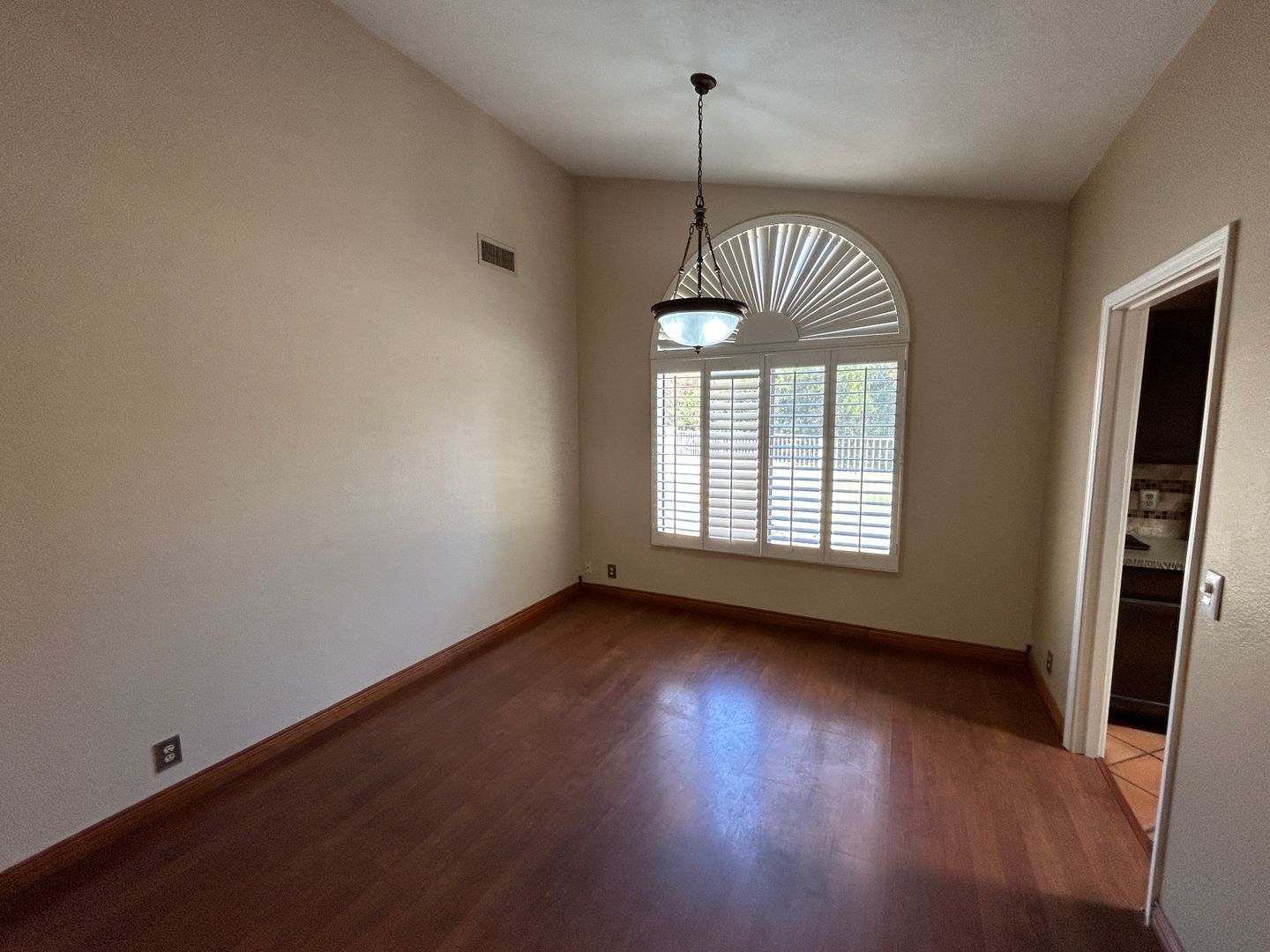 Golf Course Lot AND Basement Home - 4 bedrooms / 3 bathrooms in Arrowhead Ranch ready for early July move-in property image