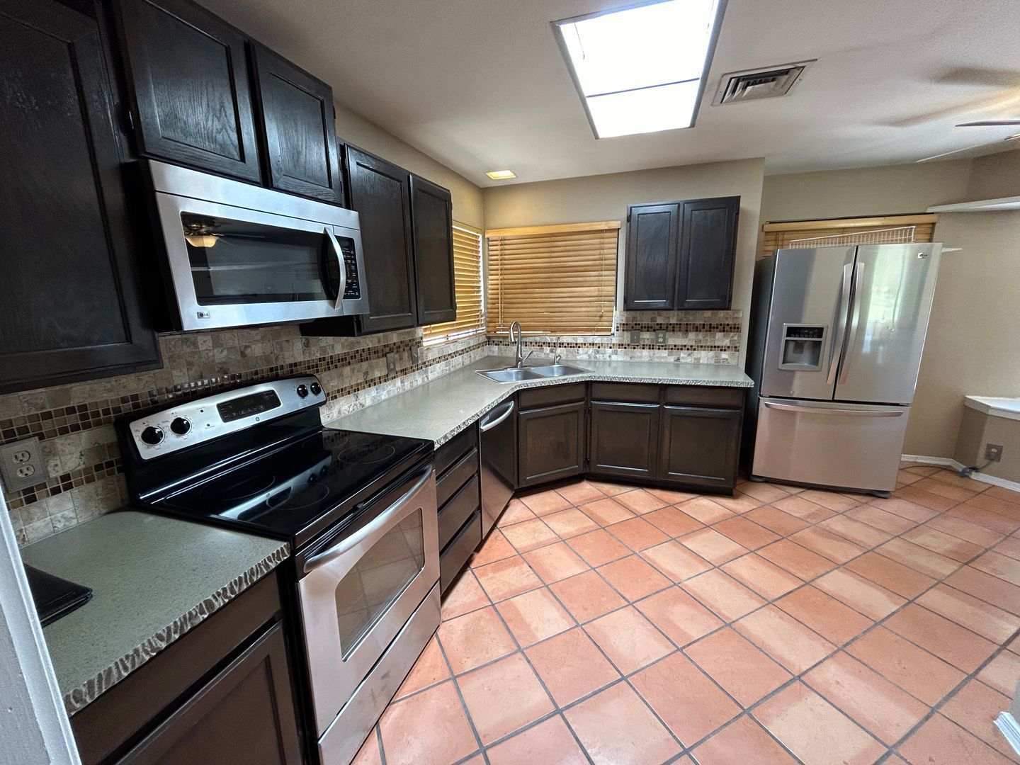 Golf Course Lot AND Basement Home - 4 bedrooms / 3 bathrooms in Arrowhead Ranch ready for early July move-in property image
